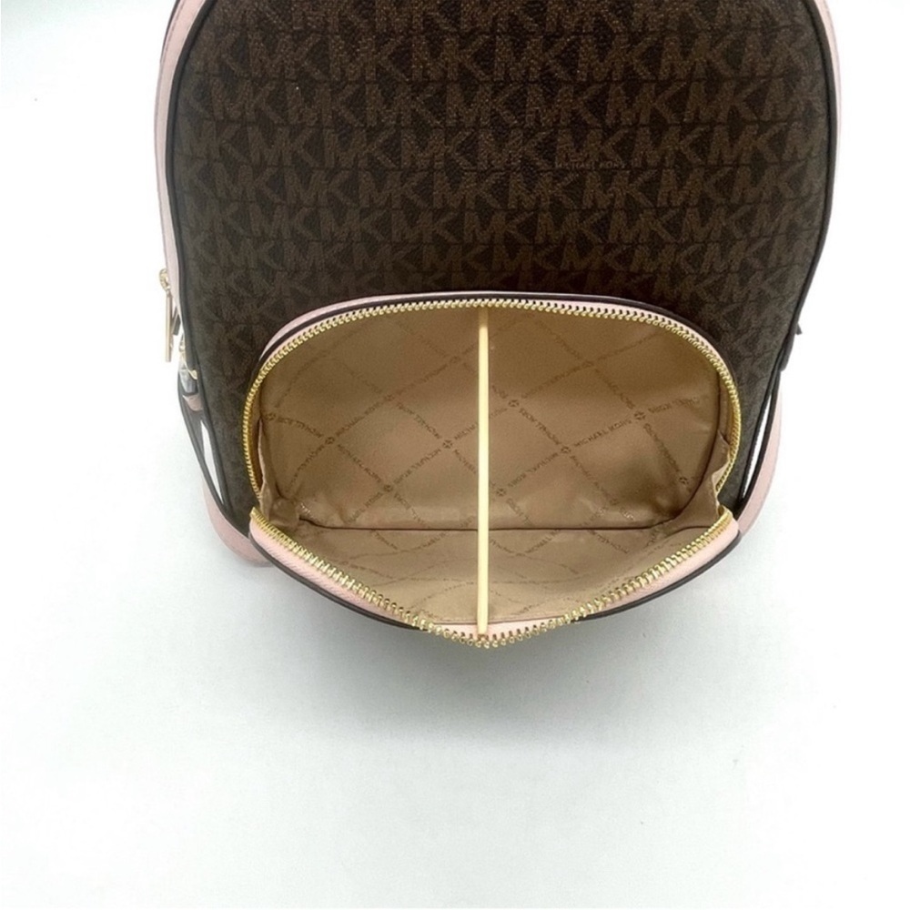 Michael Kors Medium Jaycee Zip Packet
Backpack Brown/Light Pink - Picture 6 of 10